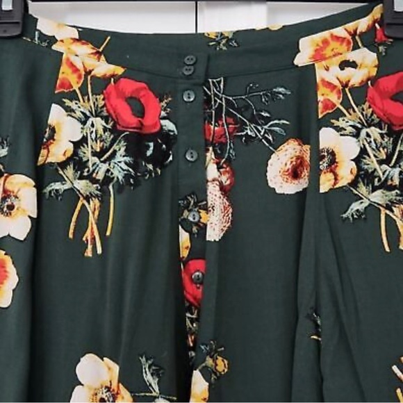 Urban Outfitters Millie pleated skirt NWT - Picture 4 of 4